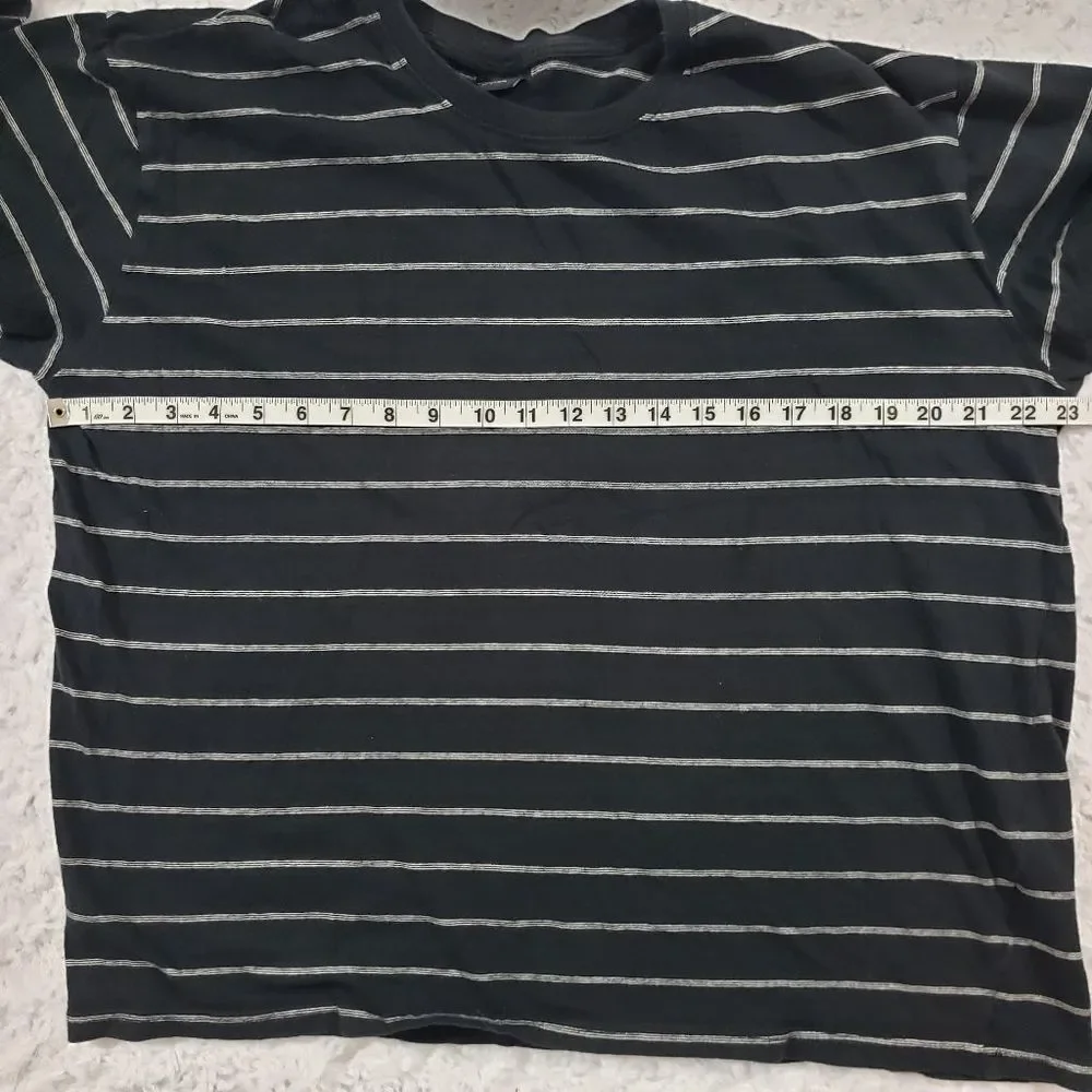 Cotton On Garments size large black and white striped long sleeve - Picture 3 of 7
